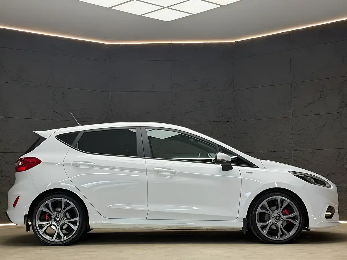 Used 2018 Ford Fiesta ST-Line White - Interior and Exterior details 6