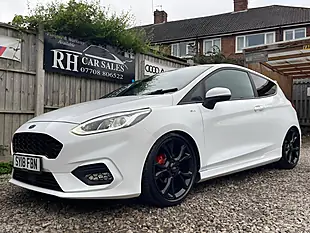 Used 2018 Ford Fiesta ST-Line White - Interior and Exterior details 11