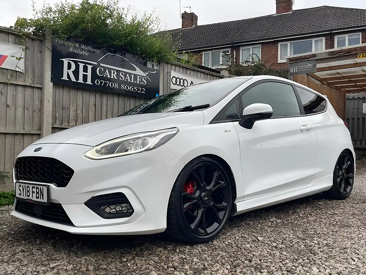 Used 2018 Ford Fiesta ST-Line White - Interior and Exterior details 11
