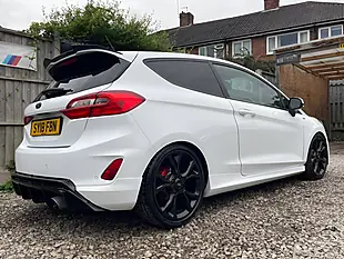 Used 2018 Ford Fiesta ST-Line White - Interior and Exterior details 12