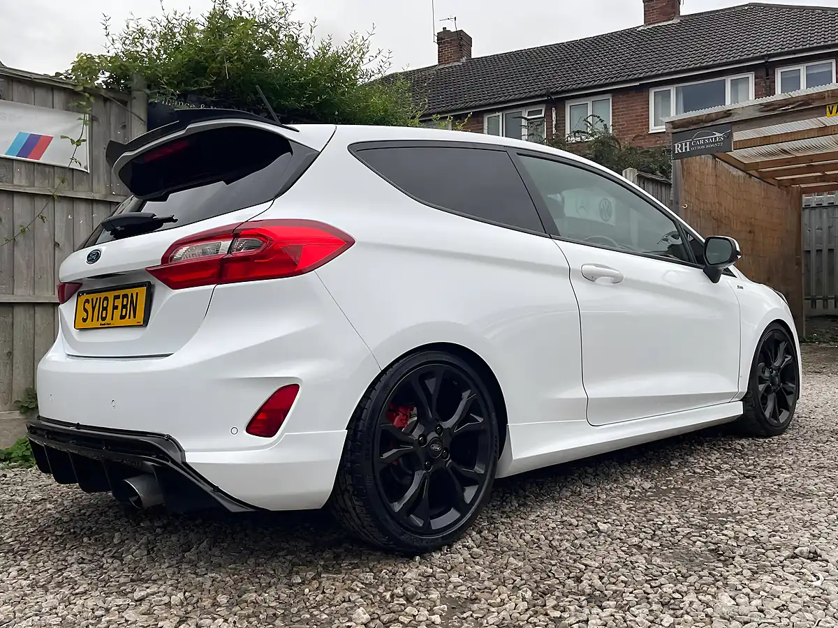 Used 2018 Ford Fiesta ST-Line White - Interior and Exterior details 12