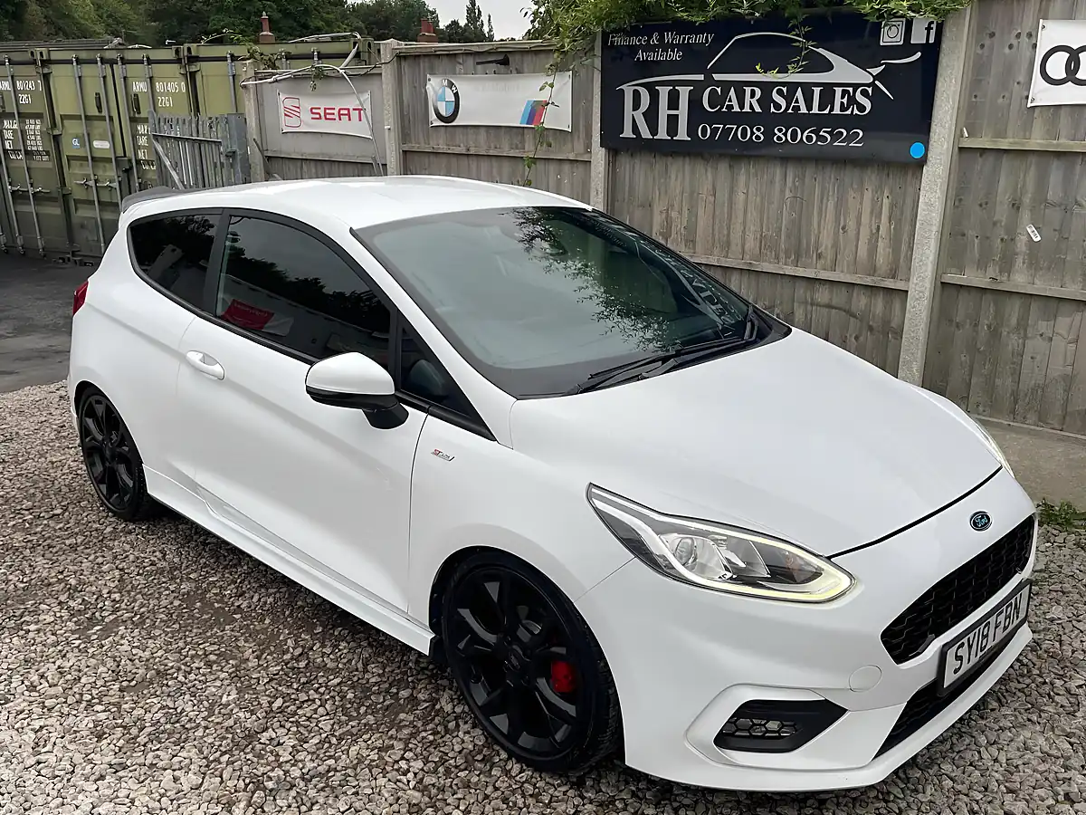 Used 2018 Ford Fiesta ST-Line White - Interior and Exterior details 2
