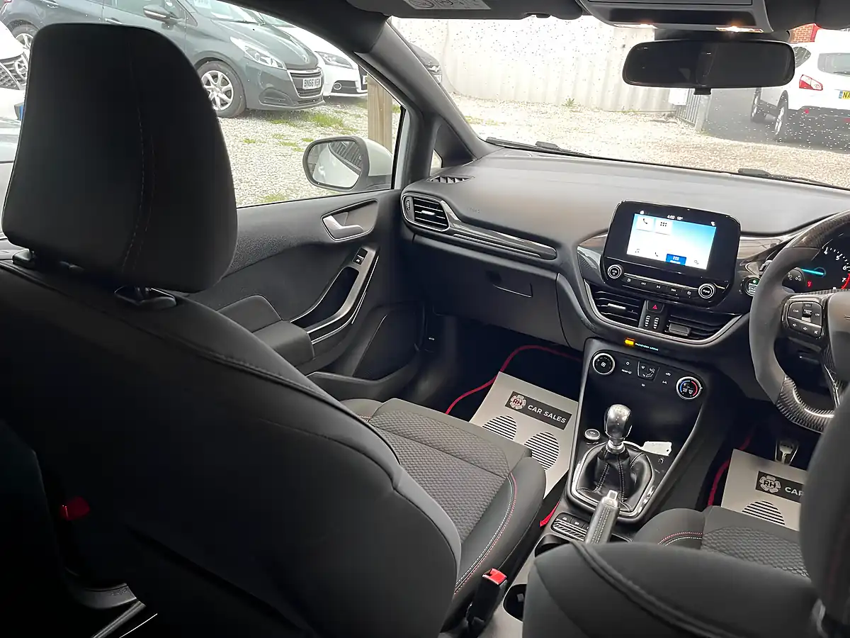 Used 2018 Ford Fiesta ST-Line White - Interior and Exterior details 3