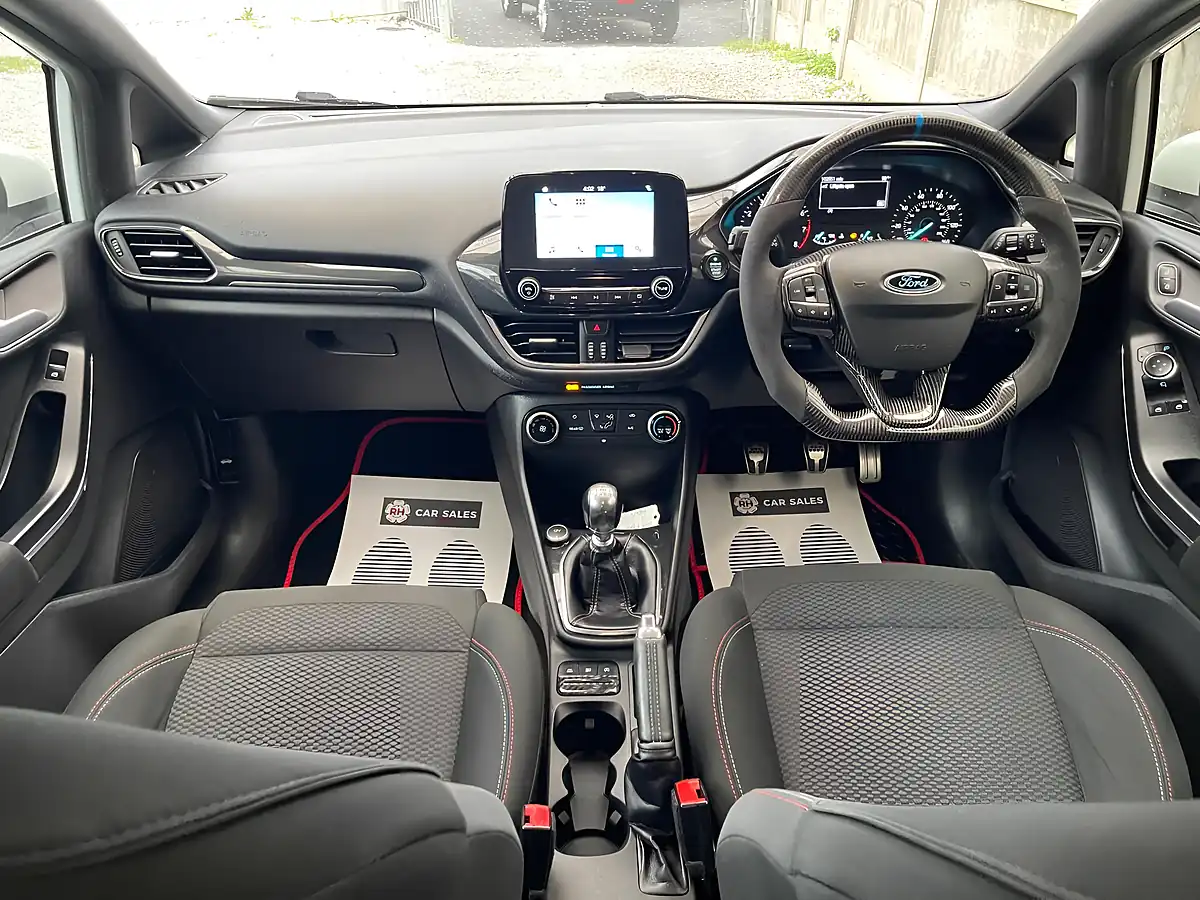 Used 2018 Ford Fiesta ST-Line White - Interior and Exterior details 4