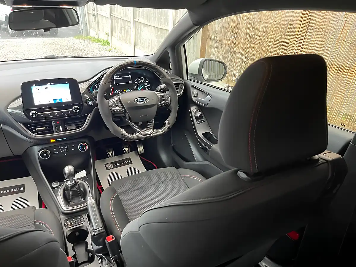 Used 2018 Ford Fiesta ST-Line White - Interior and Exterior details 5