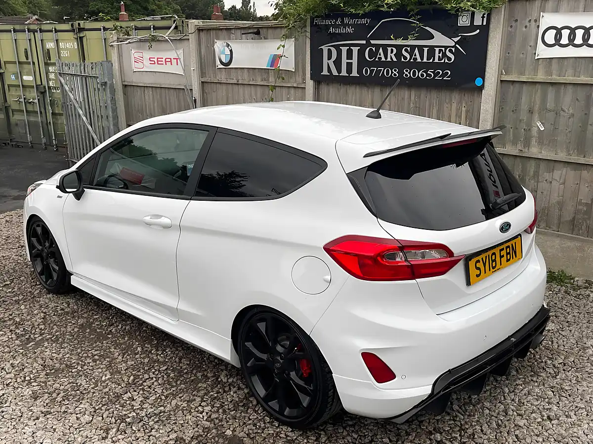 Used 2018 Ford Fiesta ST-Line White - Interior and Exterior details 7