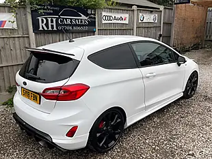 Used 2018 Ford Fiesta ST-Line White - Interior and Exterior details 9