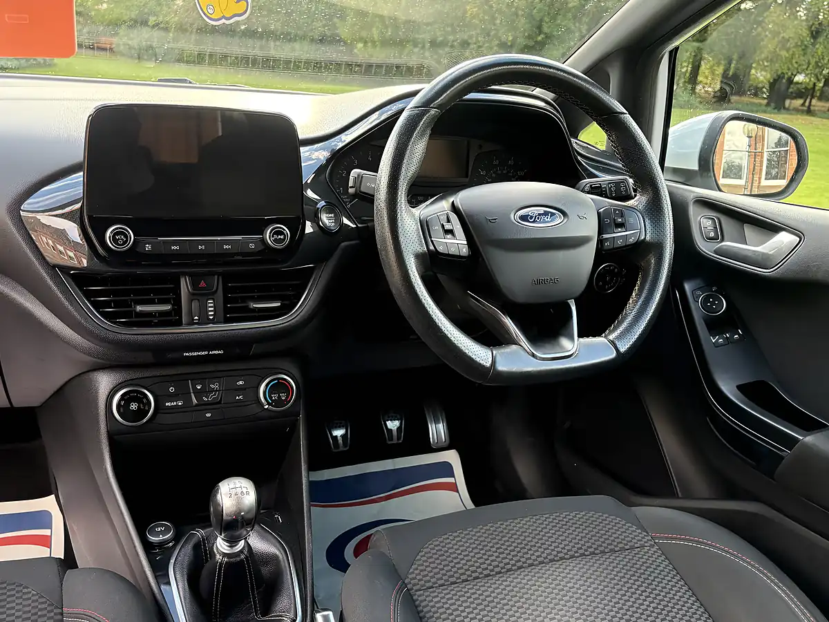 Used 2018 Ford Fiesta ST-Line White - Interior and Exterior details 10
