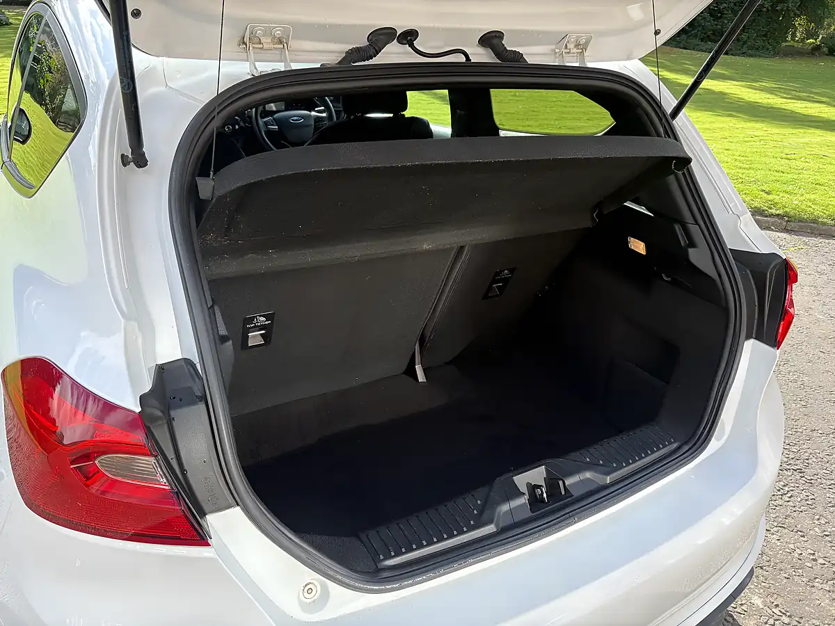 Used 2018 Ford Fiesta ST-Line White - Interior and Exterior details 17