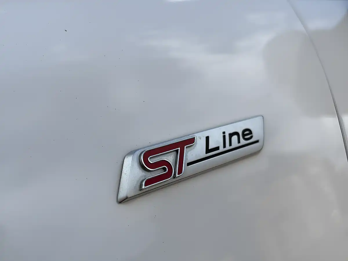 Used 2018 Ford Fiesta ST-Line White - Interior and Exterior details 19