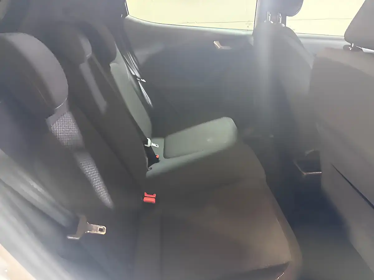 Used 2018 Ford Fiesta ST-Line White - Interior and Exterior details 15