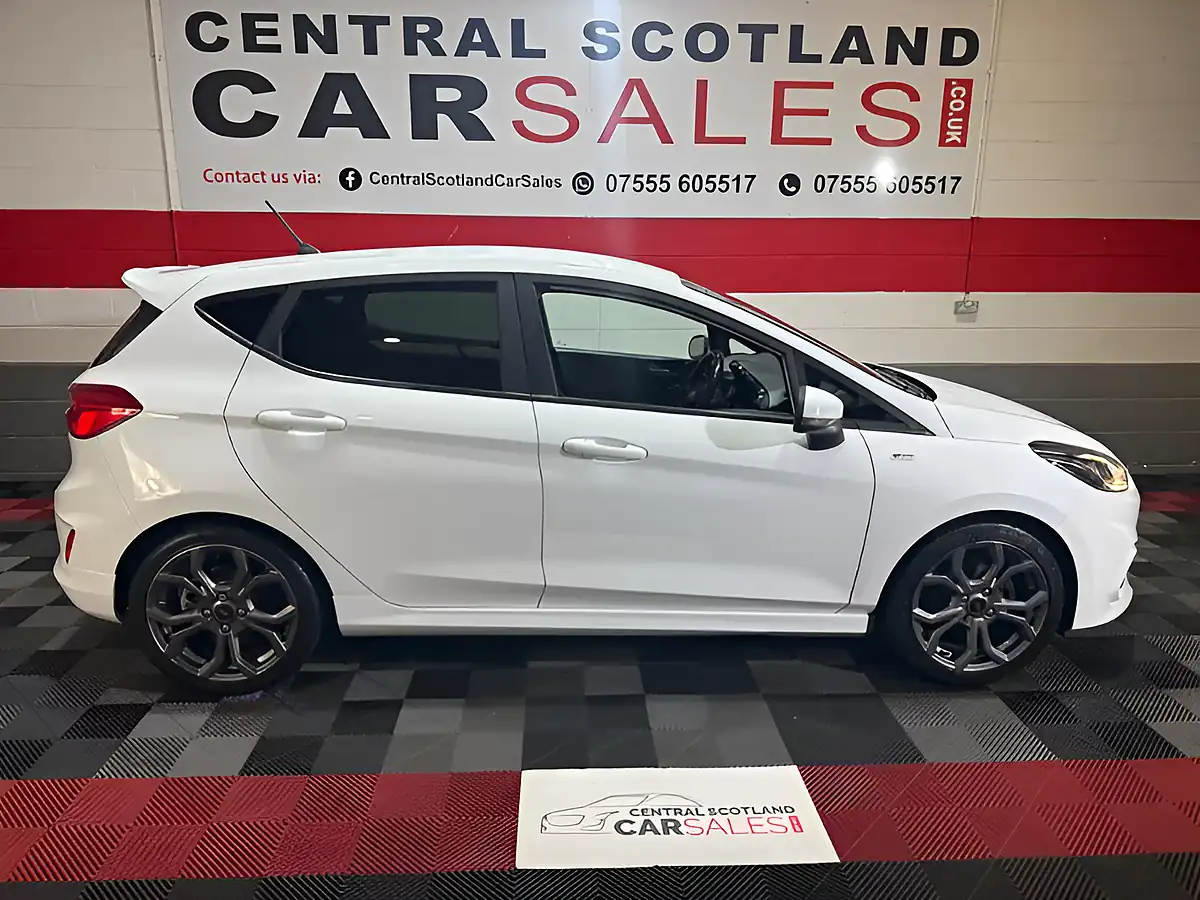 Used 2018 Ford Fiesta ST-Line White - Interior and Exterior details 2