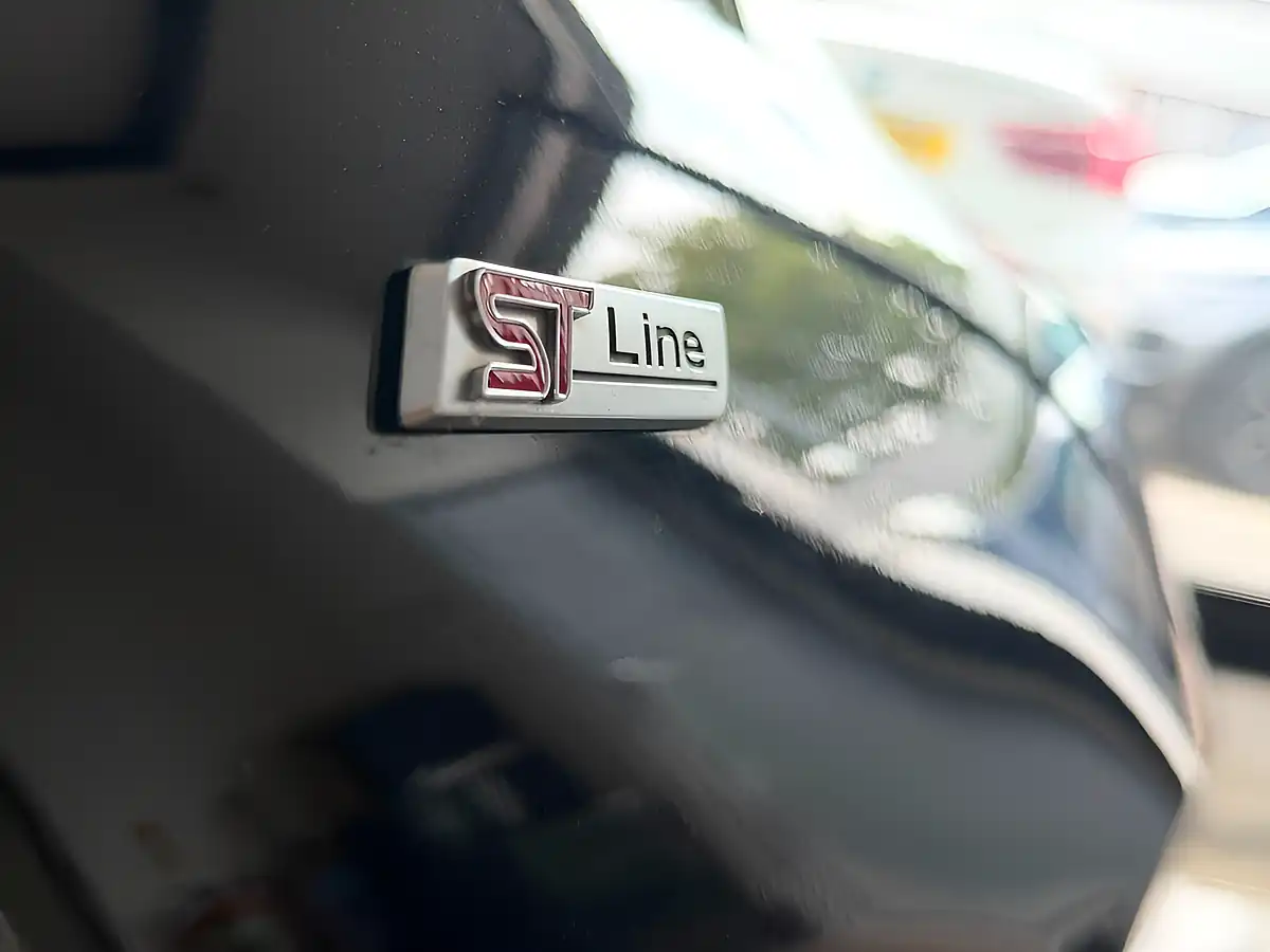 Used 2018 Ford Fiesta ST-Line X Black - Interior and Exterior details 20