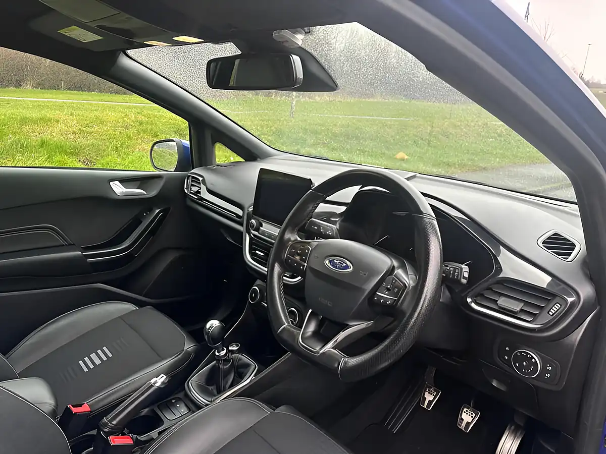 Used 2018 Ford Fiesta ST-Line X Blue - Interior and Exterior details 16
