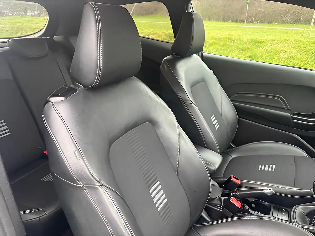 Used 2018 Ford Fiesta ST-Line X Blue - Interior and Exterior details 17