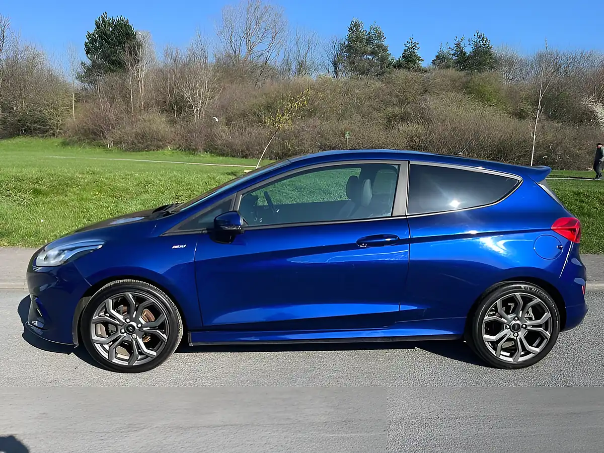 Used 2018 Ford Fiesta ST-Line X Blue - Interior and Exterior details 4