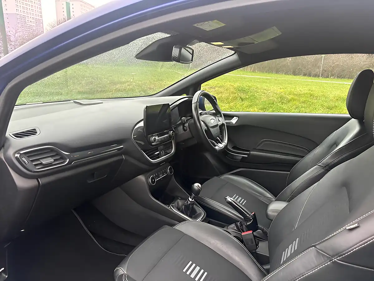 Used 2018 Ford Fiesta ST-Line X Blue - Interior and Exterior details 8