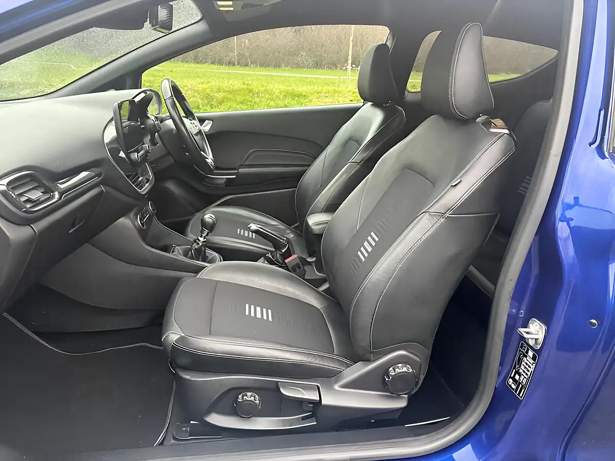 Used 2018 Ford Fiesta ST-Line X Blue - Interior and Exterior details 9