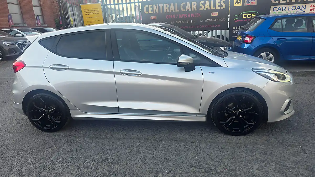 Used 2018 Ford Fiesta ST-Line X Silver - Interior and Exterior details 7