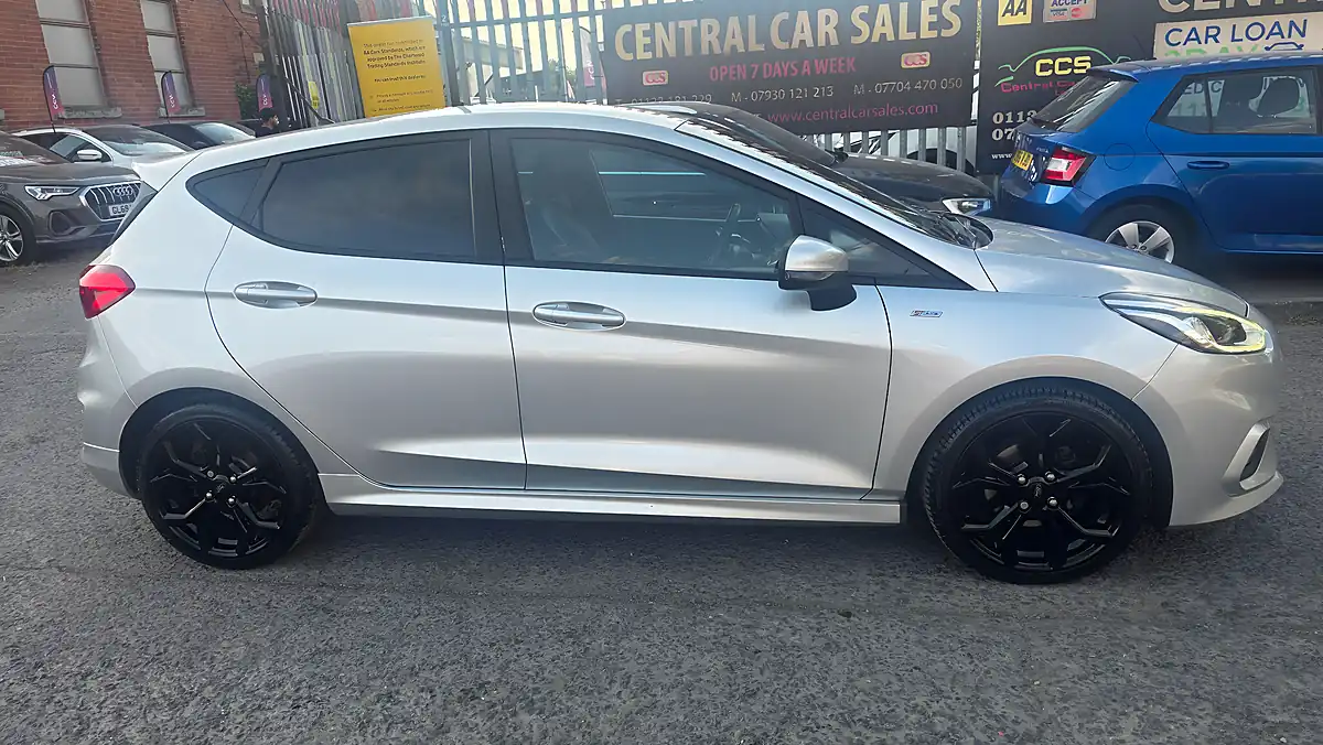 Used 2018 Ford Fiesta ST-Line X Silver - Interior and Exterior details 8
