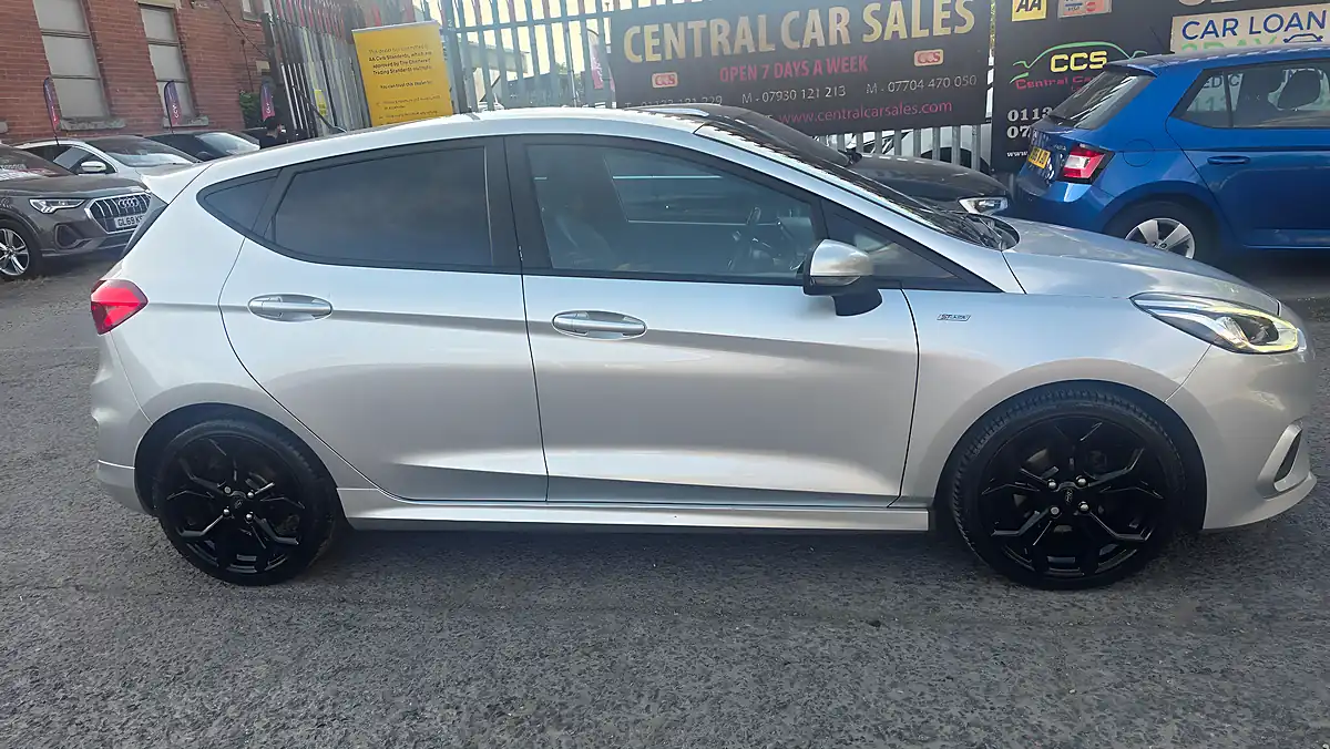 Used 2018 Ford Fiesta ST-Line X Silver - Interior and Exterior details 9