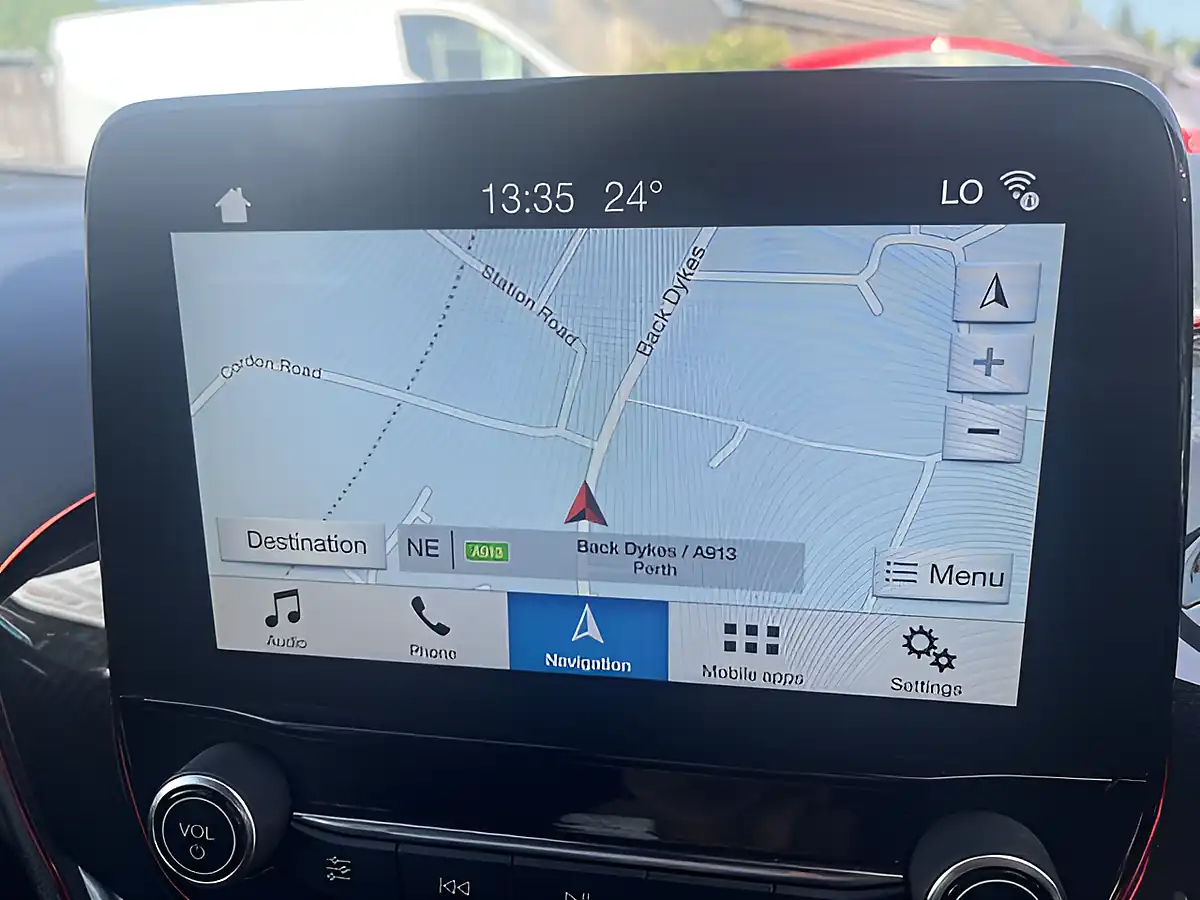 Used 2018 Ford Fiesta ST-Line X White - Interior and Exterior details 12