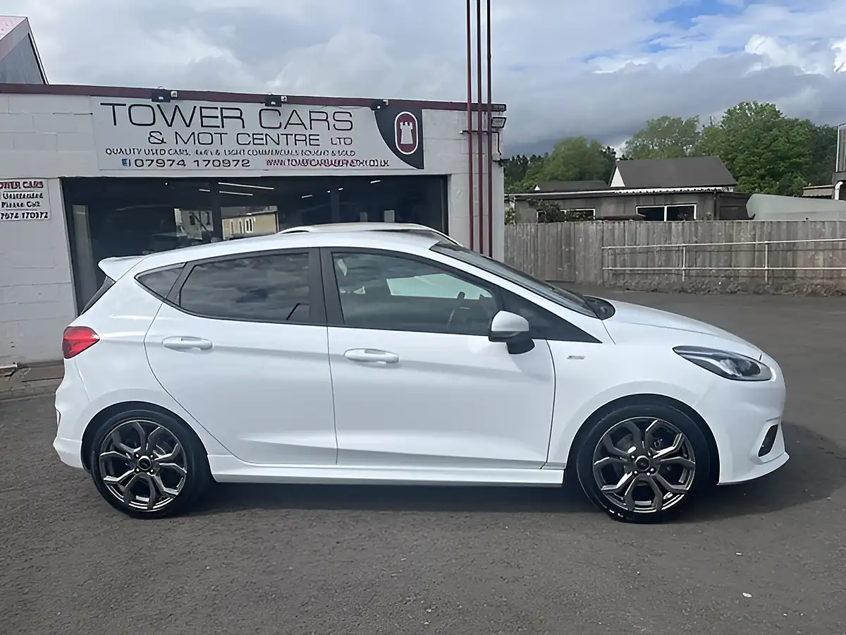 Used 2018 Ford Fiesta ST-Line X White - Interior and Exterior details 3