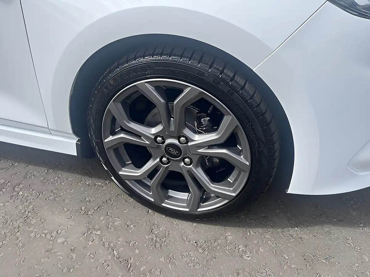 Used 2018 Ford Fiesta ST-Line X White - Interior and Exterior details 5