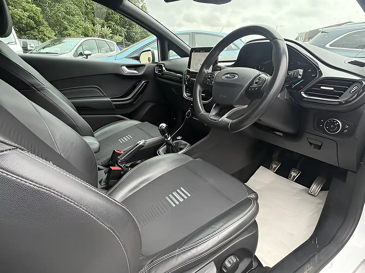 Used 2018 Ford Fiesta ST-Line X White - Interior and Exterior details 17