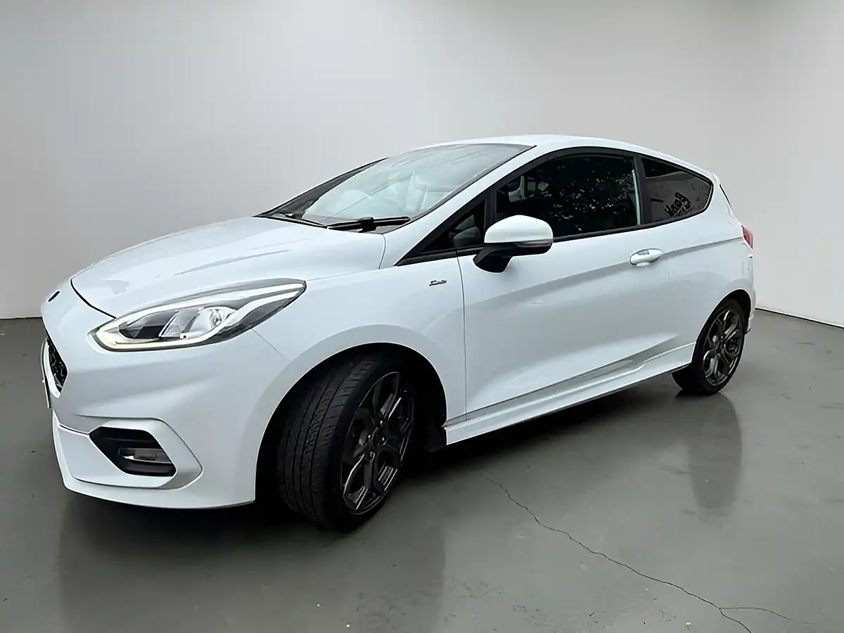 Used 2018 Ford Fiesta ST-Line X White - Interior and Exterior details 4