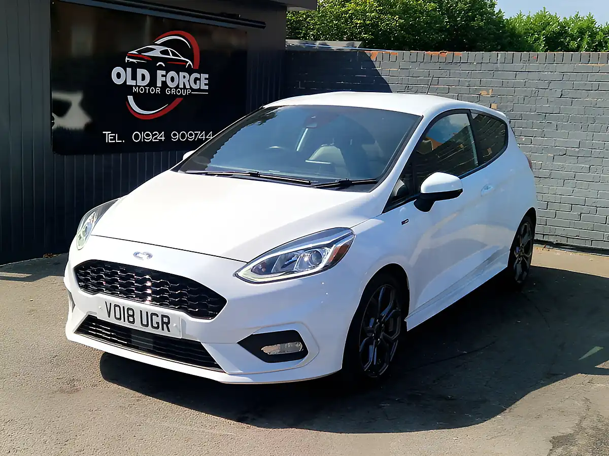 Used 2018 Ford Fiesta ST-Line X White - Front View