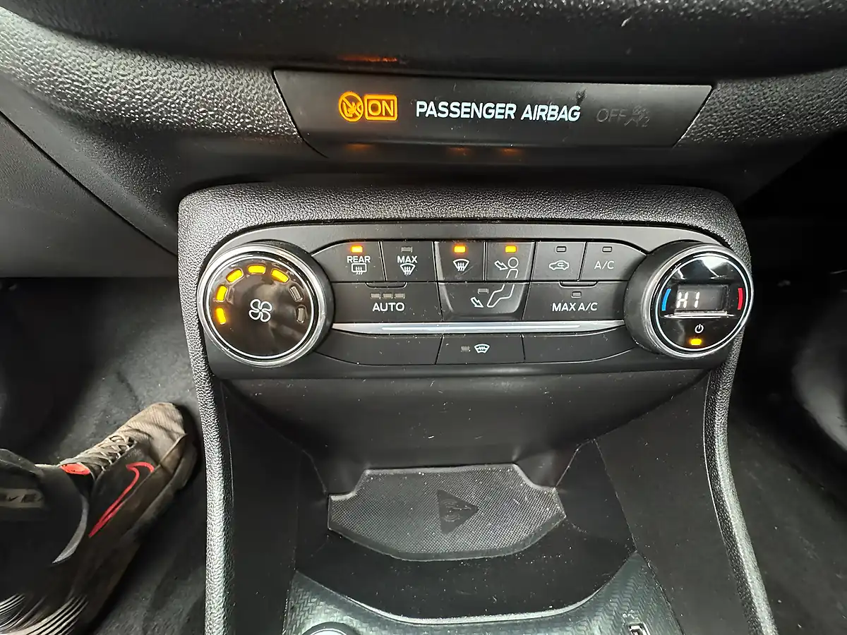 Used 2018 Ford Fiesta ST-Line X White - Interior and Exterior details 12