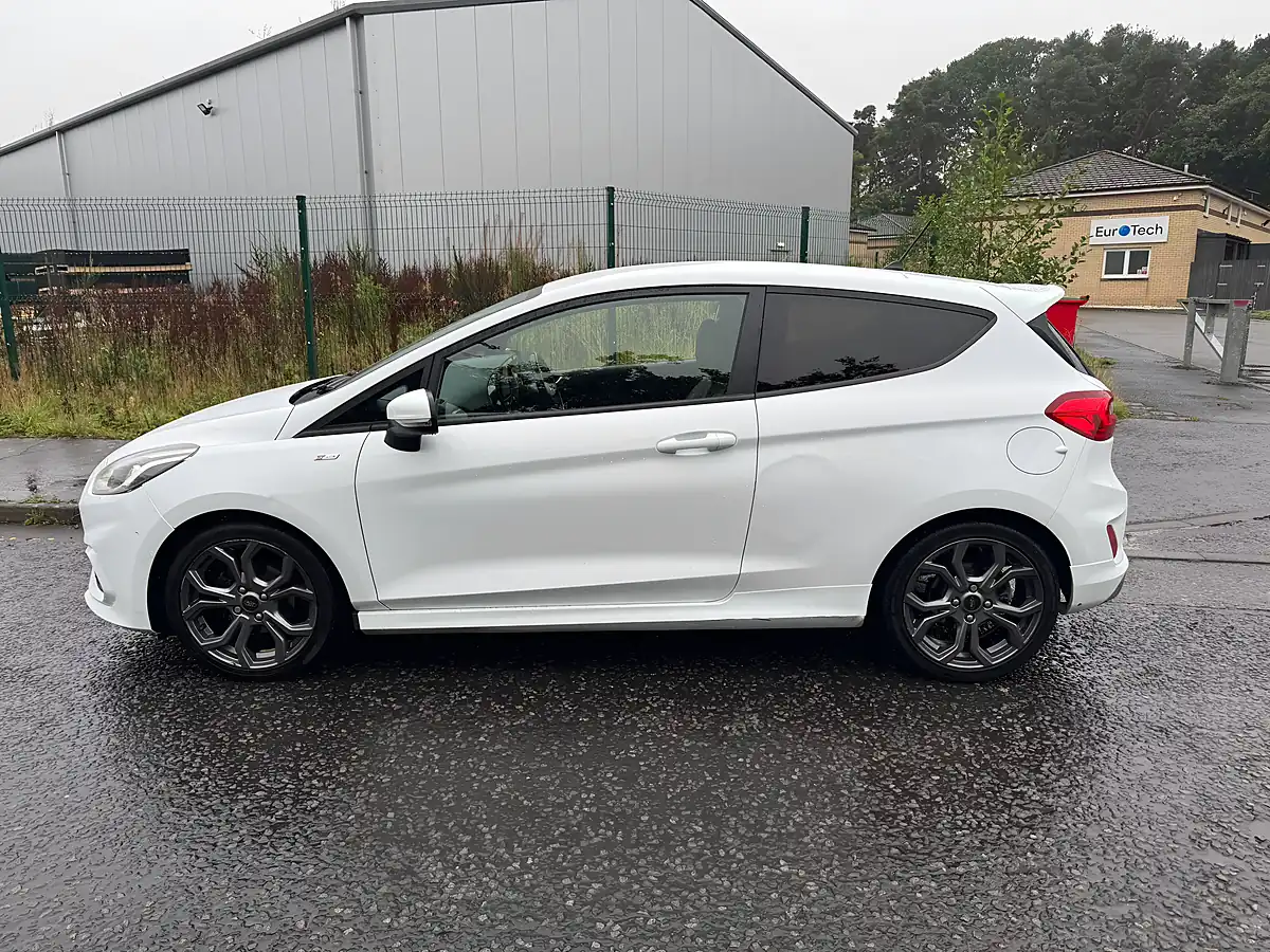 Used 2018 Ford Fiesta ST-Line X White - Interior and Exterior details 5