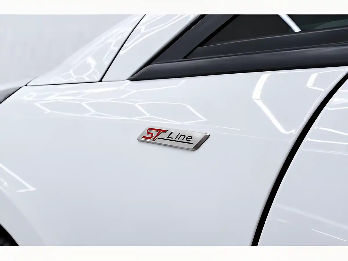 Used 2018 Ford Fiesta ST-Line X White - Interior and Exterior details 10