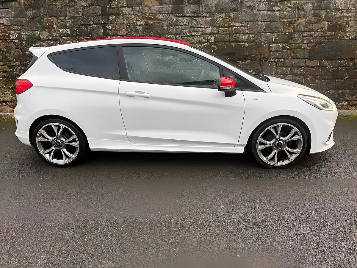 Used 2018 Ford Fiesta ST-Line X White - Interior and Exterior details 4