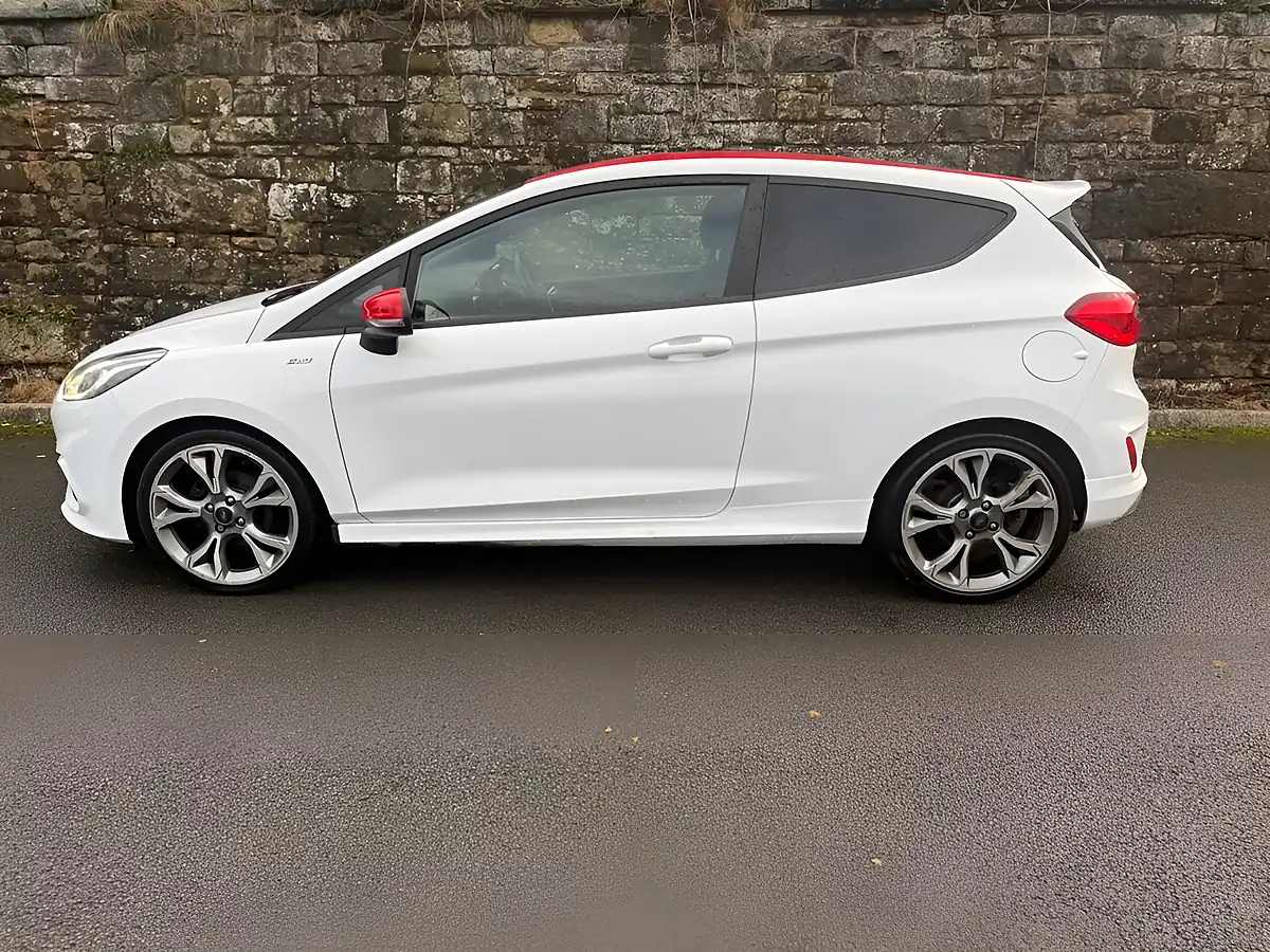 Used 2018 Ford Fiesta ST-Line X White - Interior and Exterior details 5