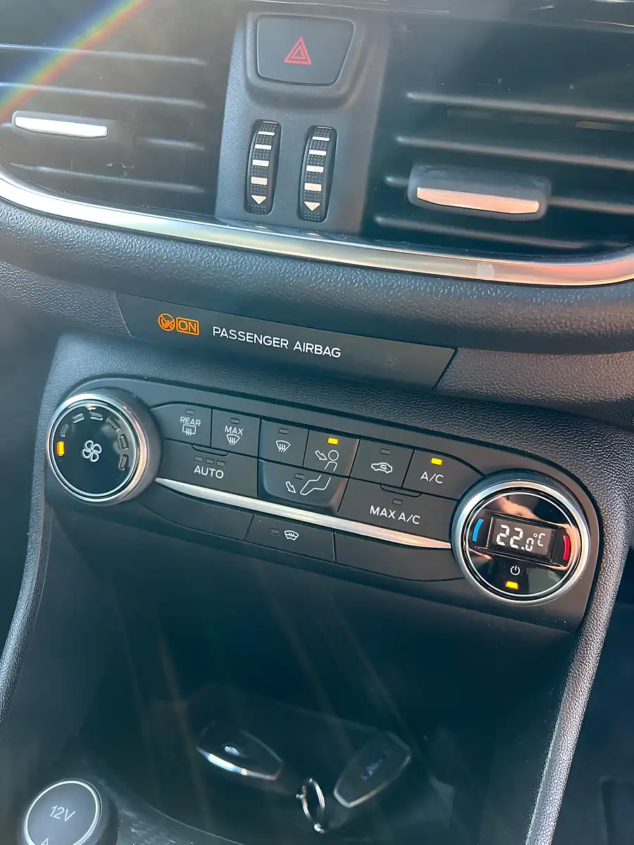 Used 2018 Ford Fiesta ST-Line X White - Interior and Exterior details 14