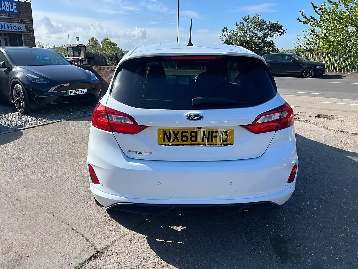 Used 2018 Ford Fiesta ST-Line X White - Interior and Exterior details 5