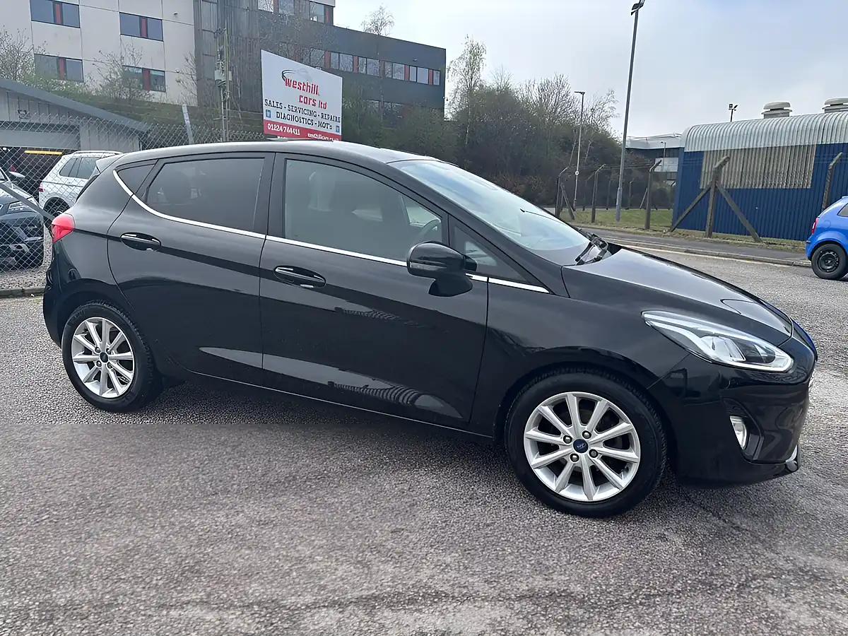 Used 2018 Ford Fiesta Titanium Black - Interior and Exterior details 5
