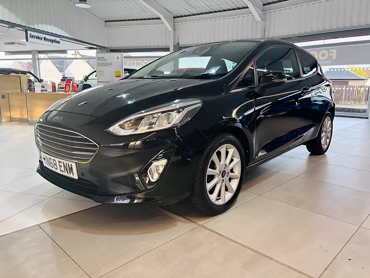 Used 2018 Ford Fiesta Titanium Black - Interior and Exterior details 6