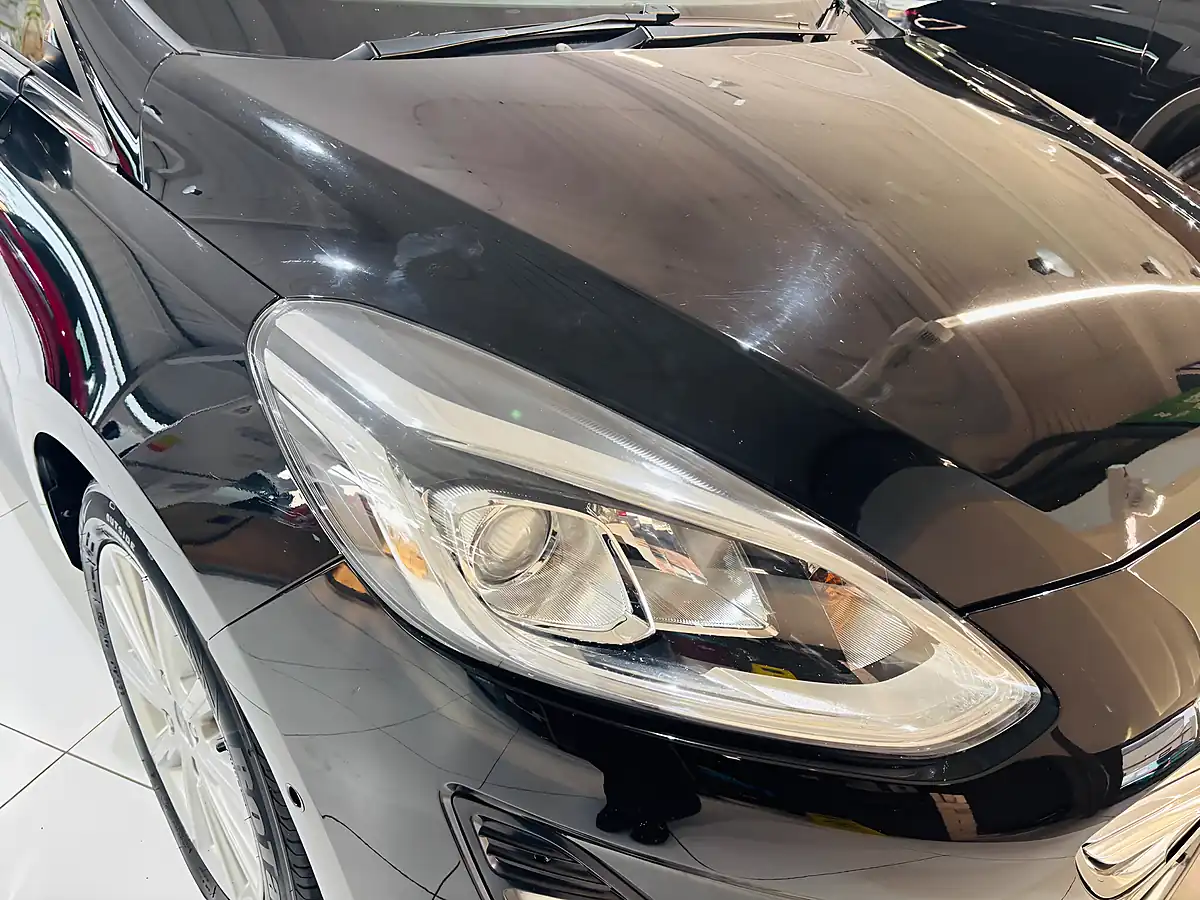 Used 2018 Ford Fiesta Titanium Black - Interior and Exterior details 7