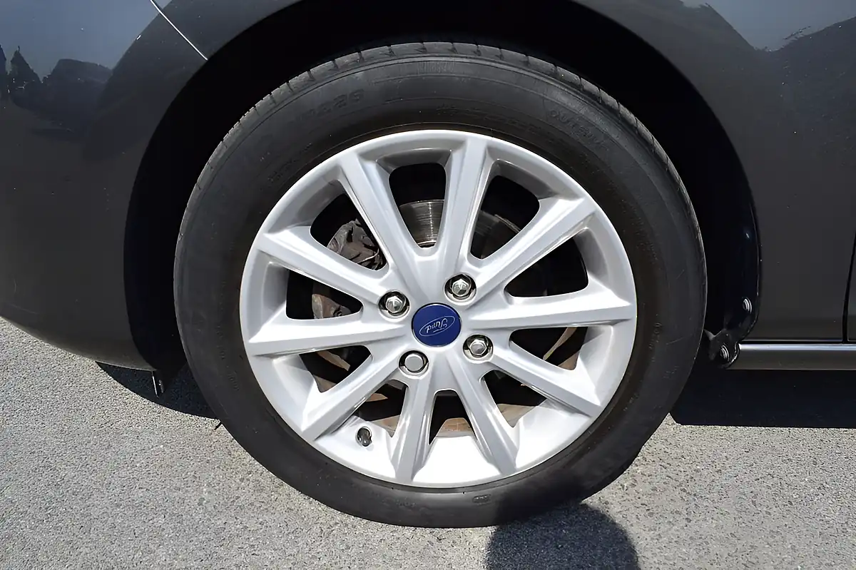 Used 2018 Ford Fiesta Titanium Grey - Interior and Exterior details 7