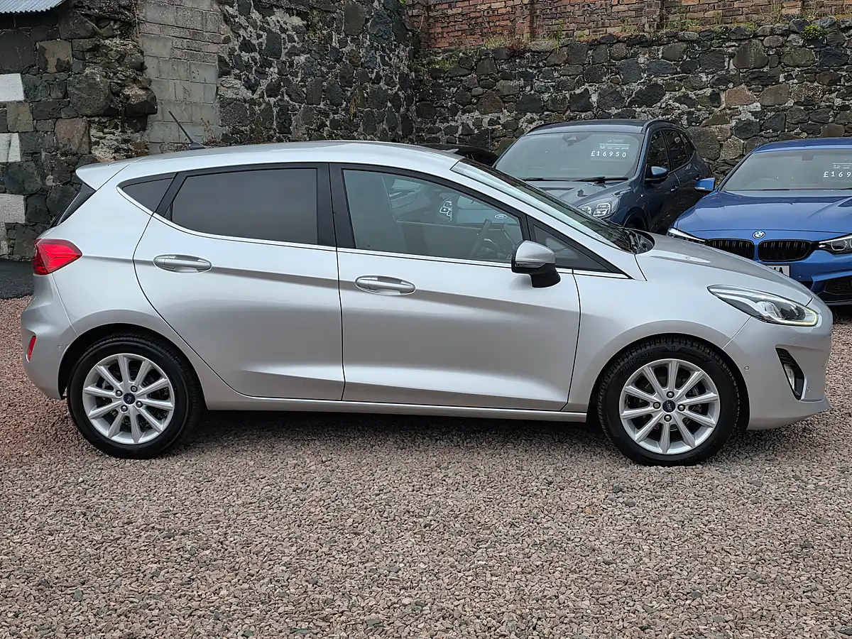 Used 2018 Ford Fiesta Titanium Moondust Silver Metallic - Interior and Exterior details 19