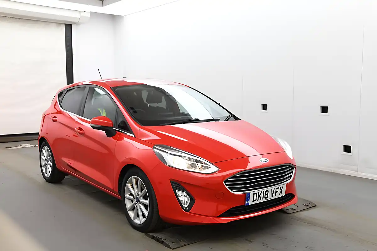 Used 2018 Ford Fiesta Titanium Red - Front View