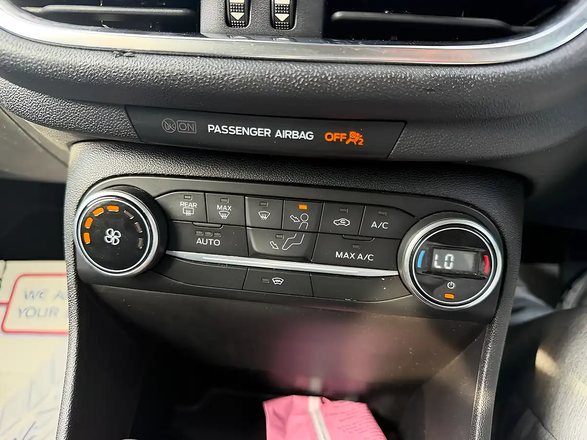 Used 2018 Ford Fiesta Titanium Silver - Interior and Exterior details 6