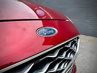 Used 2018 Ford Fiesta Vignale Ruby Red Met - Dtse - Interior and Exterior details 8