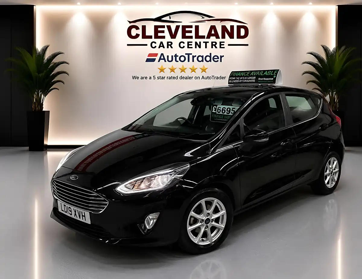 Used 2018 Ford Fiesta Zetec Black - Front View