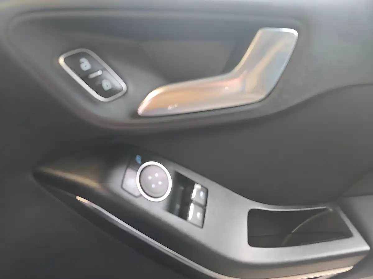 Used 2018 Ford Fiesta Zetec Black - Interior and Exterior details 17