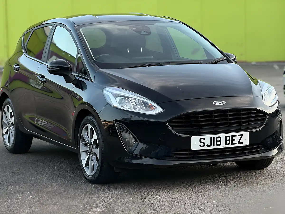 Used 2018 Ford Fiesta Zetec Black - Front View