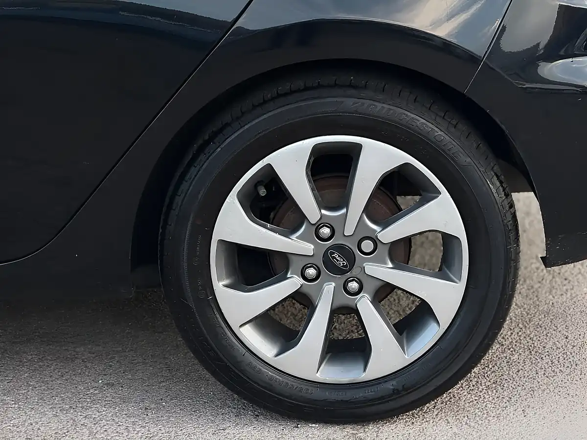 Used 2018 Ford Fiesta Zetec Black - Interior and Exterior details 9